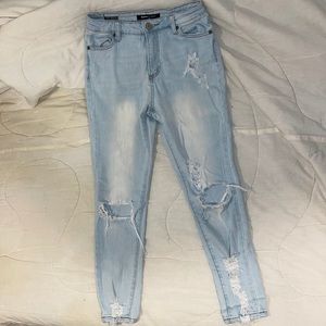 Lightwash Ripped Skinny jeans